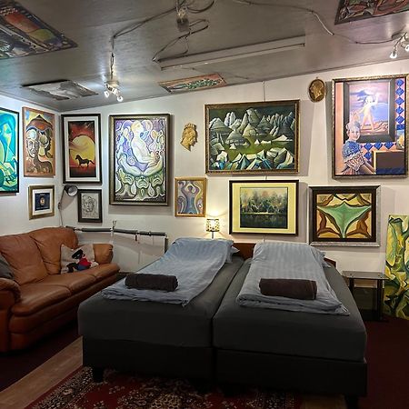 Brimarsbru Sleep Inn-Art Gallery Njarthvik Exterior photo
